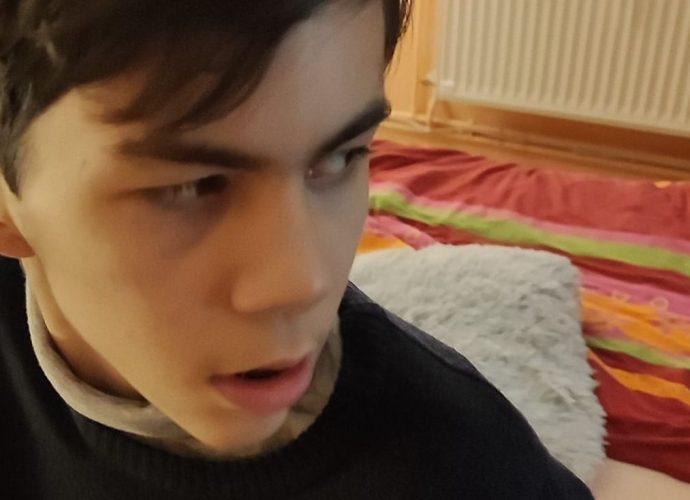 autizmus, Álmos,autista