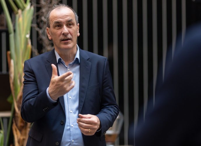 Hegedűs Zsolt leendő egészségügyi miniszter szülészorvos választás-válasz