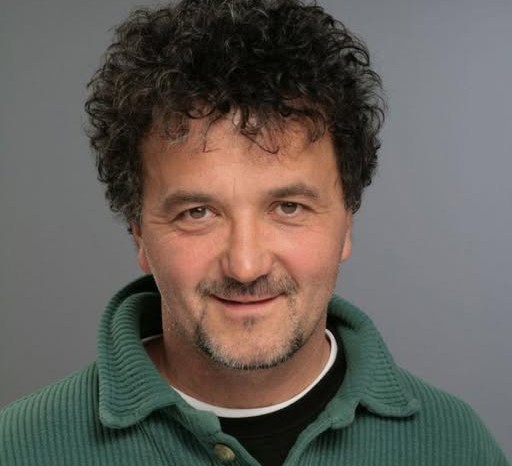 Meghalt Scherer Péter